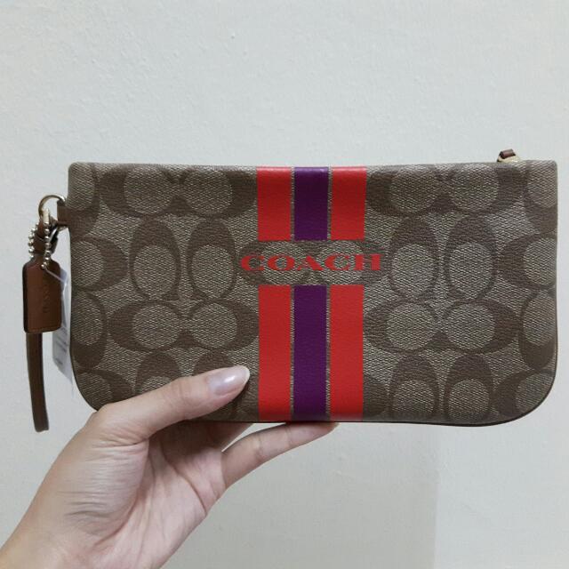 Authentic Coach Wristlet Can Fit Iphone 6 plus