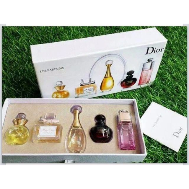Suri Achtervolging Harde ring Dior Les Parfums 5 Piece Miniature Set, Beauty & Personal Care, Face, Face  Care on Carousell