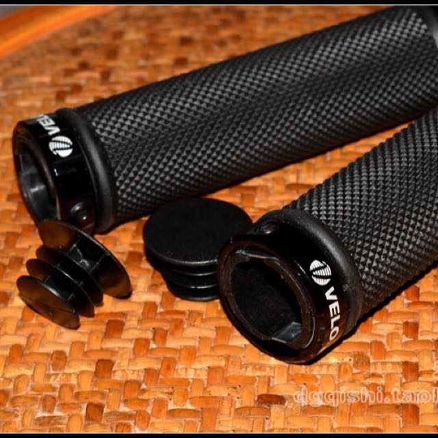 velo lock on grips