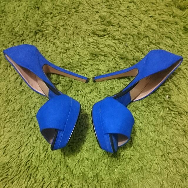 Zara Collection By Basic (Category: Other Bottoms) located in Singapore. Submitted by piccoandpicca (Listing ID 56333344, Image 2). Description: .