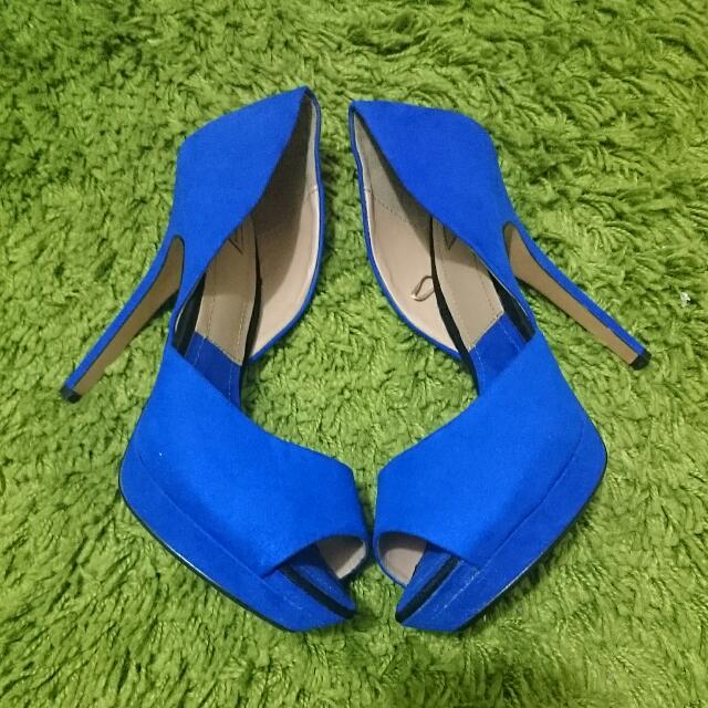 Zara Collection By Basic (Category: Other Bottoms) located in Singapore. Submitted by piccoandpicca (Listing ID 56333344, Image 3). Description: .