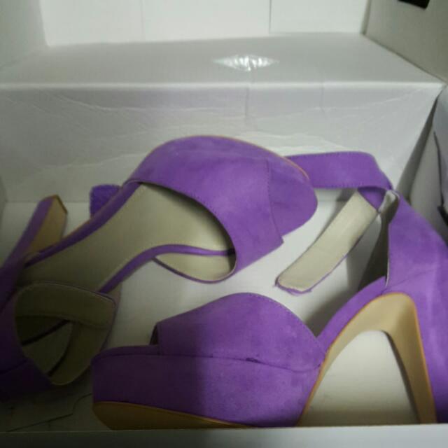 purple heels size 8