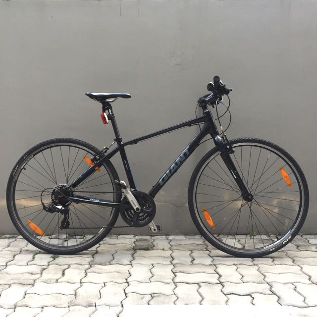 Bicycle Giant Escape 2014 Sports Equipment Exercise Fitness Cardio Fitness Machines on Carousell