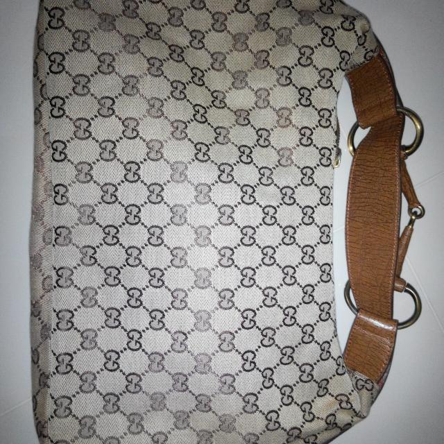 NON AUTHENTIC GUCCI BAG Women s Fashion Bags Wallets Cross body Bags on Carousell