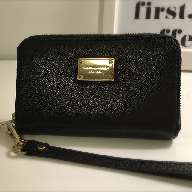 Michael Kors Black Saffiano Wristlet Luxury on Carousell