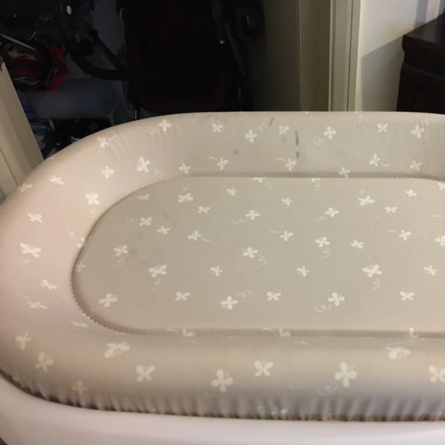 Brevi Bathtub/Change Table, Babies & Kids, Bathing & Changing, Bathtub