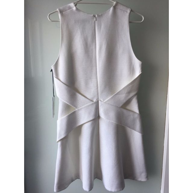 Camilla & Marc Dress (Category: Women's Fashion) located in Melbourne. Submitted by sammyhutton (Listing ID 56871780, Image 2). Description: .