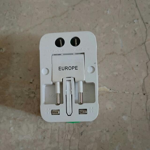 universal travel adaptor challenger