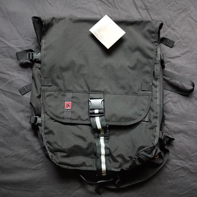 Chrome Industries Warsaw 2, Men's Fashion, Bags, Sling Bags on Carousell