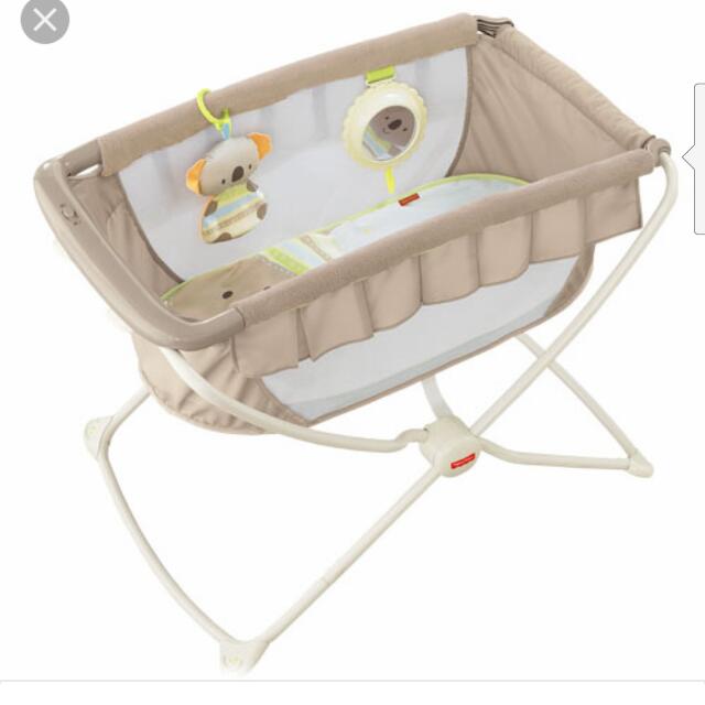 Fisher price deluxe portable bassinet hotsell