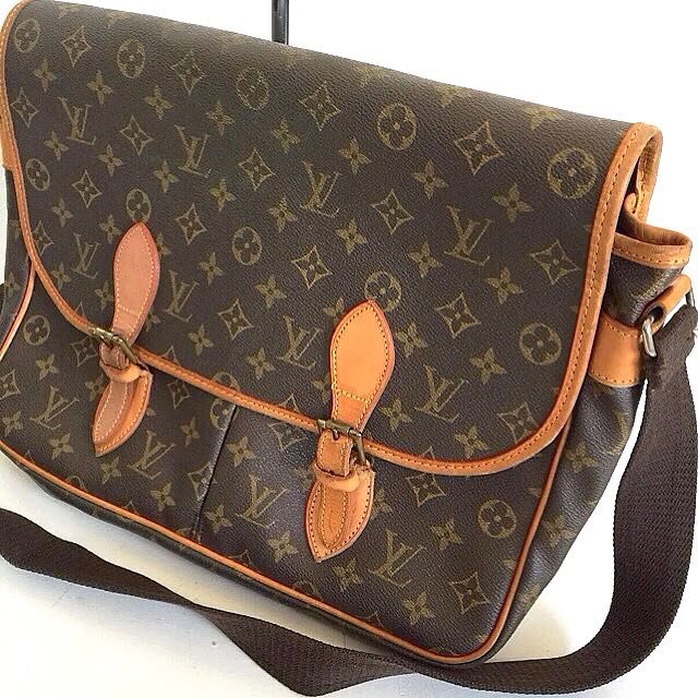 louis vuitton large crossbody