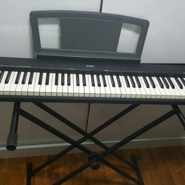 Yamaha Portable Grand NP30, Hobbies & Toys, Music & Media, Musical