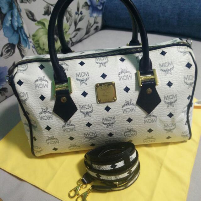 Mcm bag clearance hotsell