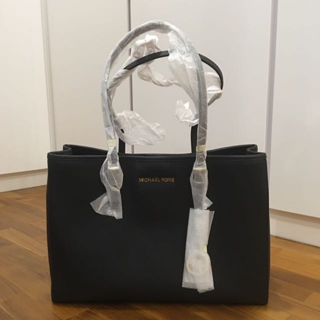 michael kors ladies purse