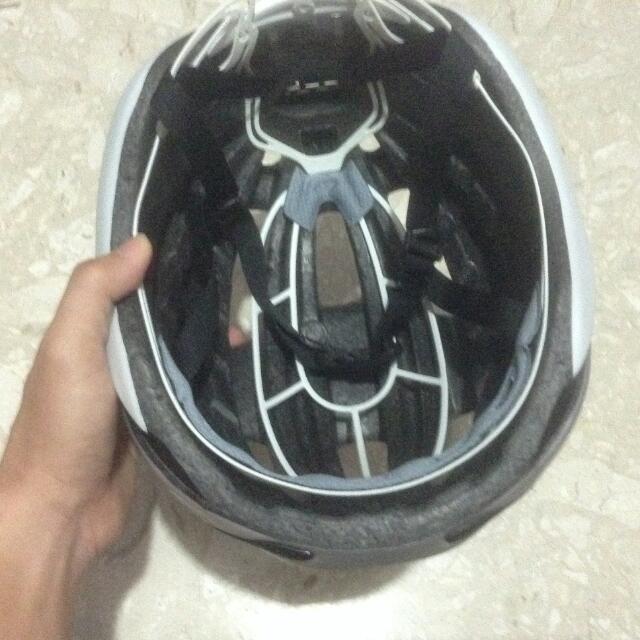 (Reserved) Giro Synthe Helmet (White/Silver), Sports Equipment