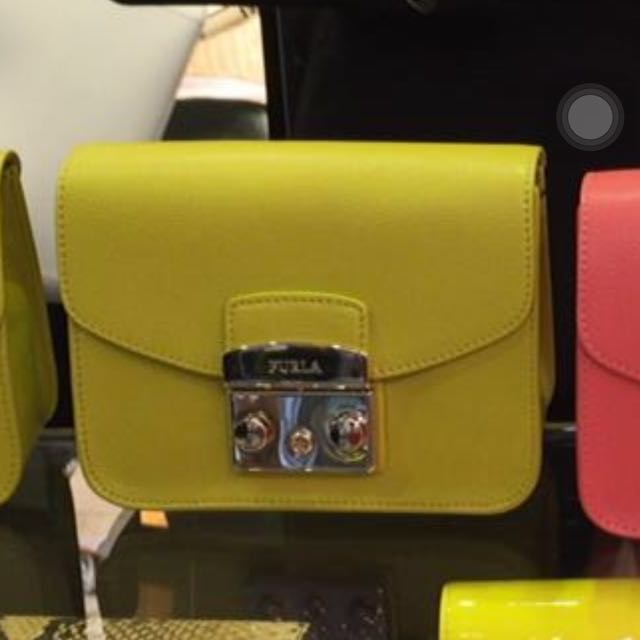 Furla lime top
