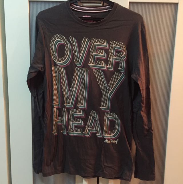 Pull & Bear Tshirt (Category: Tshirts & Polo Shirts) located in Shah Alam. Submitted by ahmadzarl (Listing ID 57425481, Image 1). Description: .