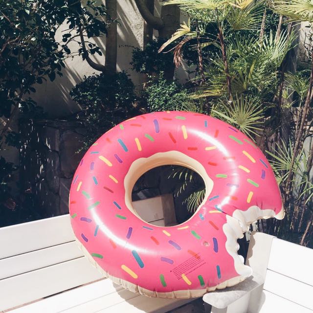 DONUT POOL FLOAT (Category: Flipflops and Slides) located in Kuala Lumpur. Submitted by hgstorekl (Listing ID 57490582, Image 2). Description: Dount Pool Float Price - Rm60 Postage - Rm10 COD - KL Size wide - 122cm Material - 0.3mm PVC.