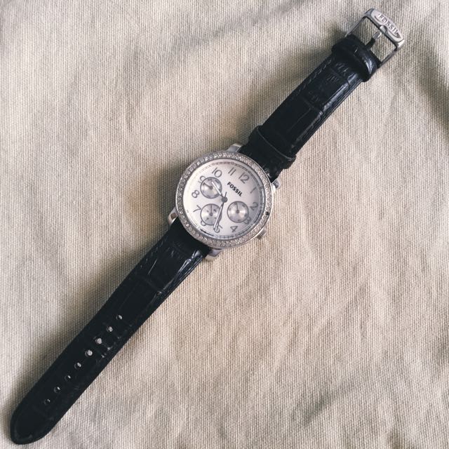 Fossil Ladies Boyfriend Watch ES2969 Women s Fashion Watches Accessories Watches on Carousell