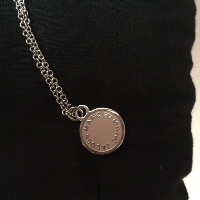 Marc Jacobs Enamel Disc Pendant Necklace Women S Fashion On Carou - Marc By Marc Jacobs Enamel Disc Pendant Necklace Marc Jacobs Enamel Disc Pendant Necklace Women S Fashion On Carou - Marc By Marc Jacobs Enamel Disc Pendant Necklace