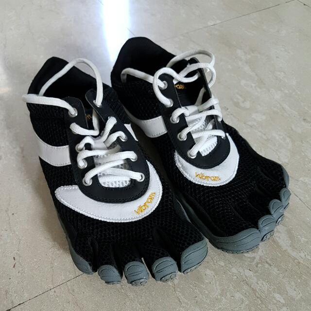 Vibram Five Fingers Speed Shoes Women s Fashion Footwear Shoe inserts on Carousell