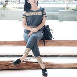 Dhievine - 1 Set Blouse Dan Celana
