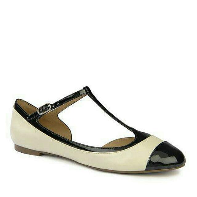 two tone mary jane pumps