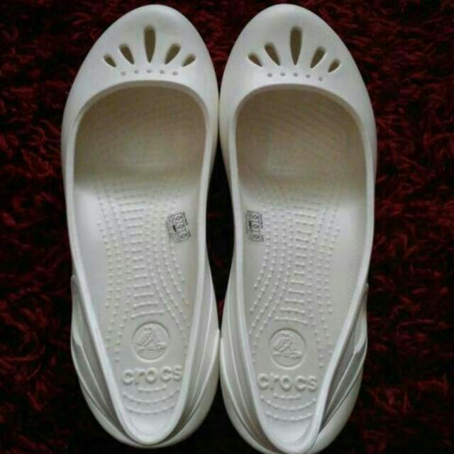 off brand white crocs