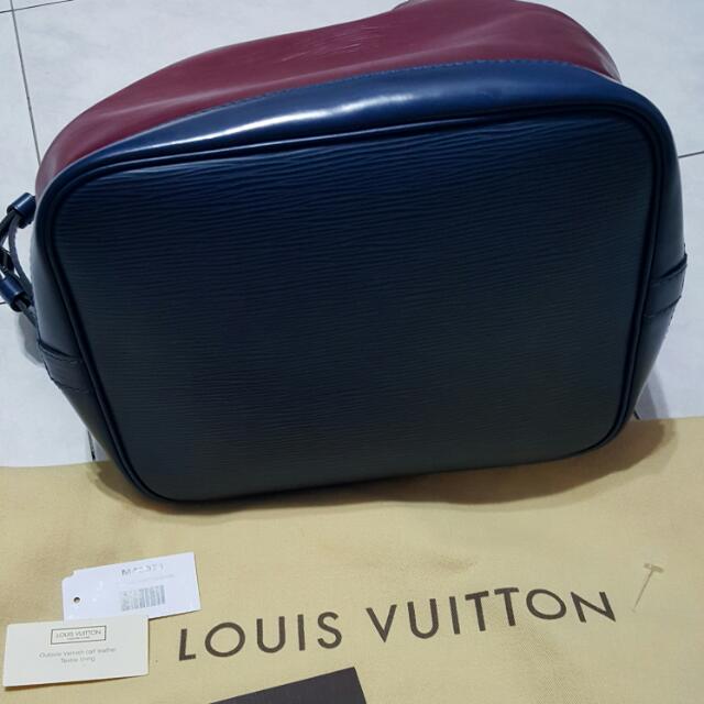 LNIB LV Lockme mini Backpack Black Calf GHW(Cash S$2,600