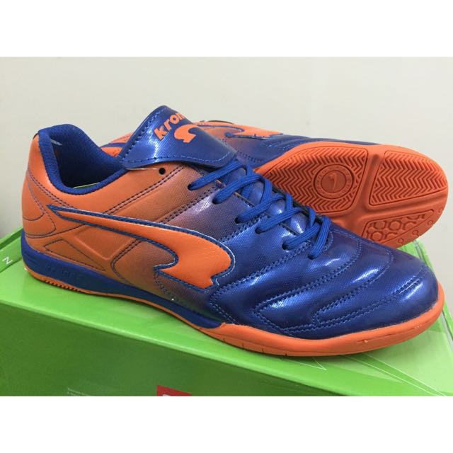 kronos futsal shoes