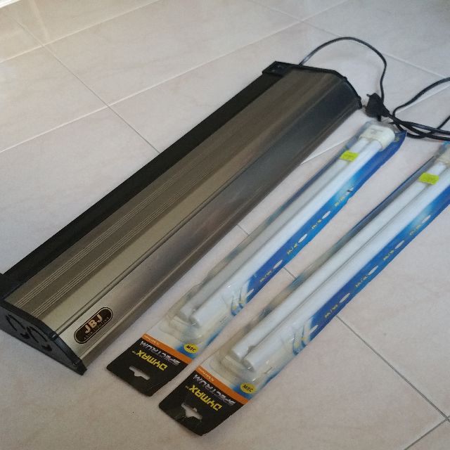 sarcoom diefstal Fascineren JBJ Aquarium Light Fixture Suitable for 2 ft Planted Tank (with 2 extra PL  Lighting Tubes), Pet Supplies, Homes & Other Pet Accessories on Carousell