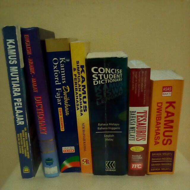 Kamus Tesaurus Simpulan Bahasa Peribahasa Dwibahasa Melayu Inggeris Arab Books Stationery On Carousell
