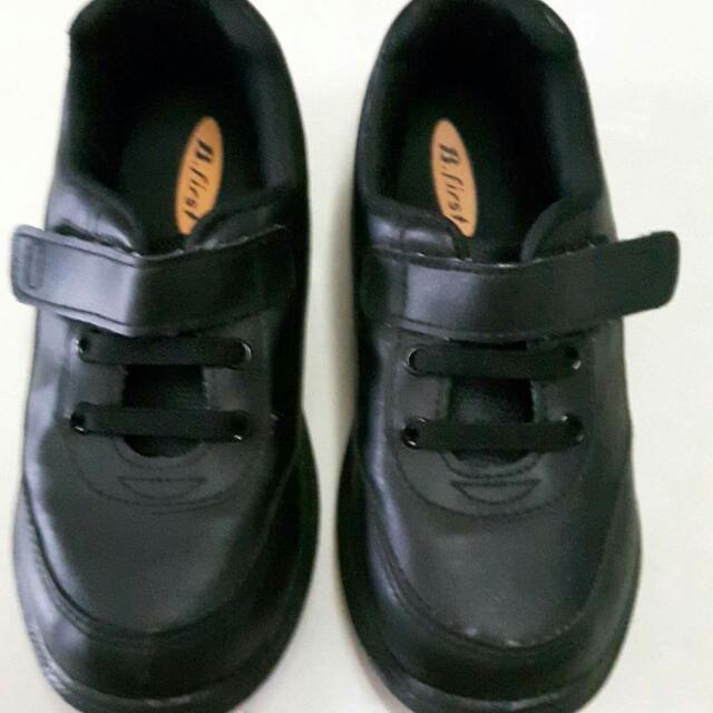 size 13 boys shoes
