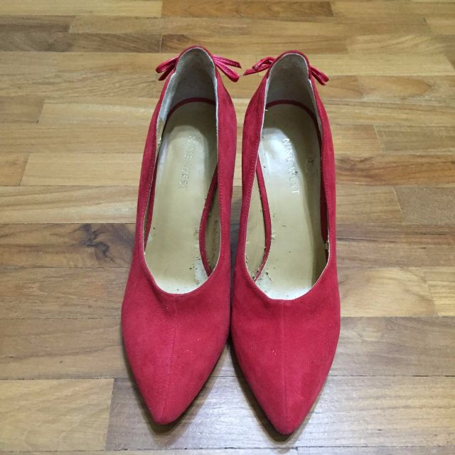 Nine west velvet heels discount