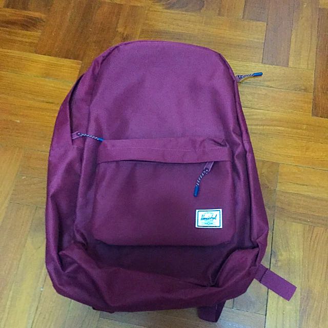 Herschel Classic Backpack (Maroon), Men's Fashion, Bags, Belt bags, Clutches and Pouches on