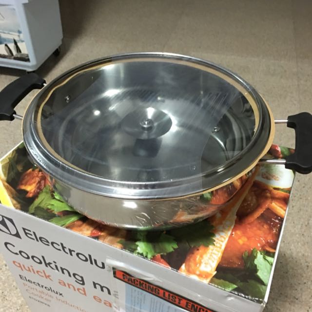 Electrolux Portable Induction Cooker ETD29PKB, TV & Home Appliances, Kitchen Appliances, Cookers