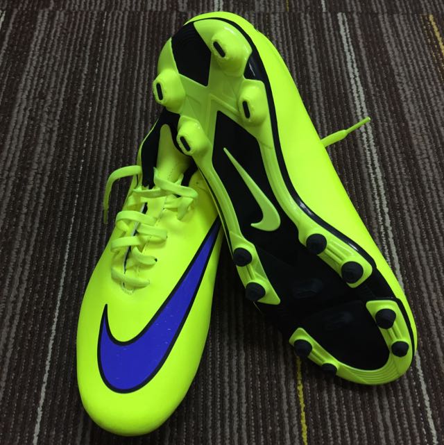 nike hypervenom series
