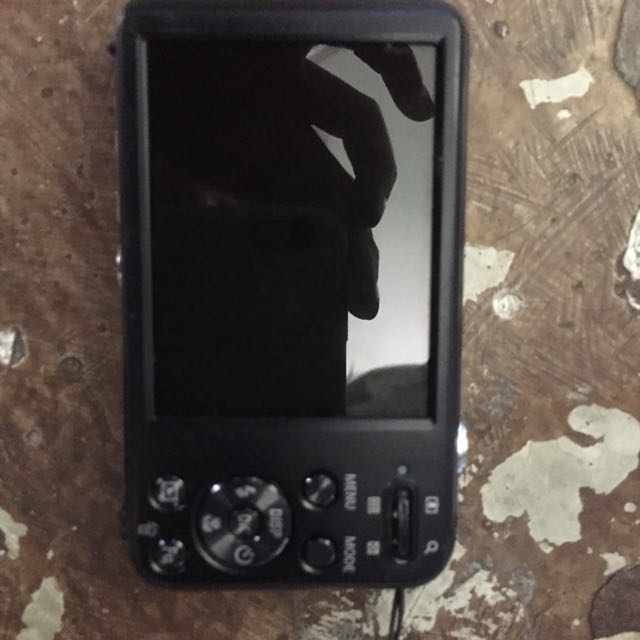 Samsung Digital Camera (Category: Photography) located in London. Submitted by brmc89 (Listing ID 57971570, Image 3). Description: .