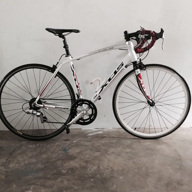 XDS ROAD BIKE, Sports on Carousell