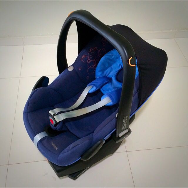Maxi Cosi Pebble Car Seat with EasyBase 2 for Pebble Cabriofix Babies Kids Going Out Car Seats on Carousell