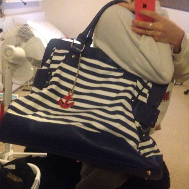 Peter Alexander Overnight Bag Brand New Women s Fashion on Carousell