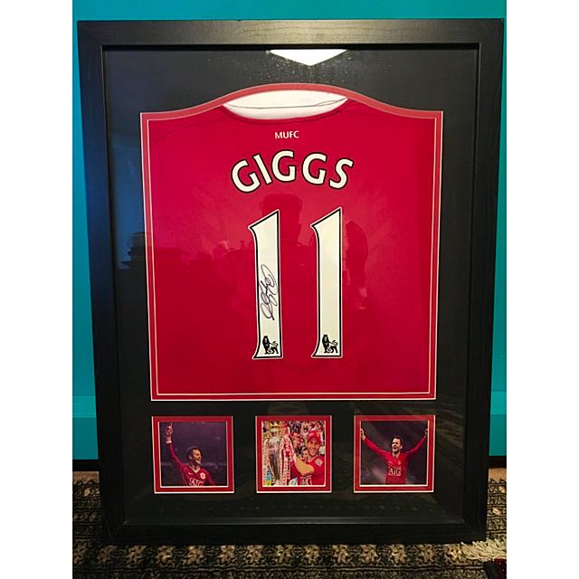 ryan giggs manchester united jersey