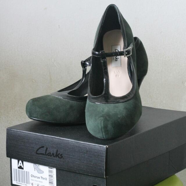 clarks chorus thrill shoes