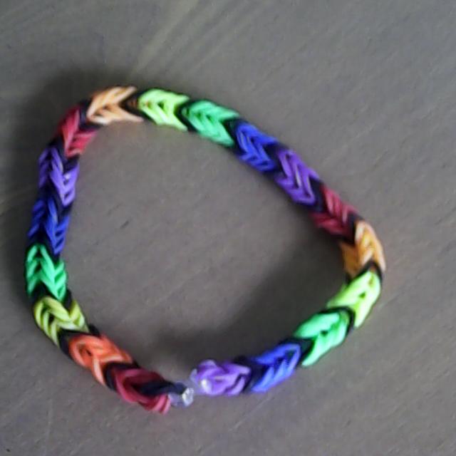 Rainbow Loom Fishtail Bracelet Babies Kids On Carousell