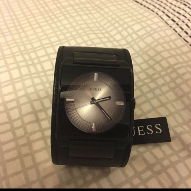 Authentic Men S Leather Strap Guess Watch On Carousell