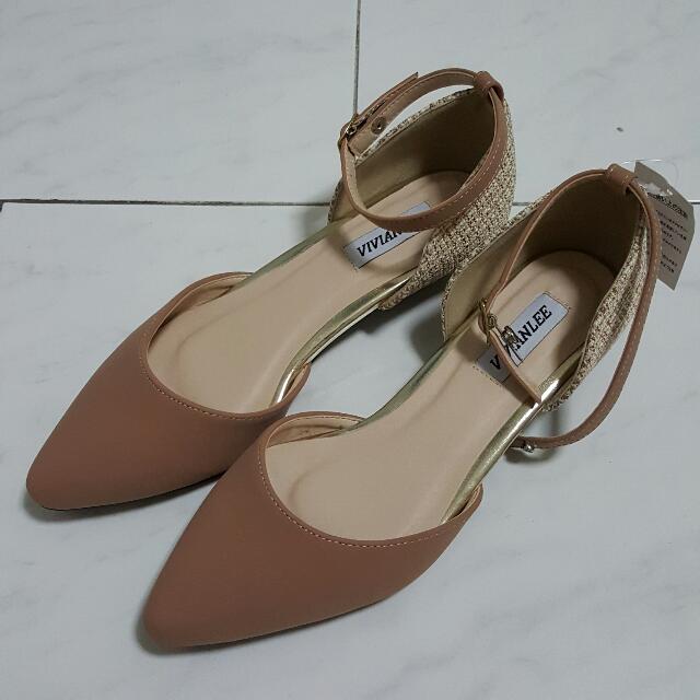 pointed toe low heels