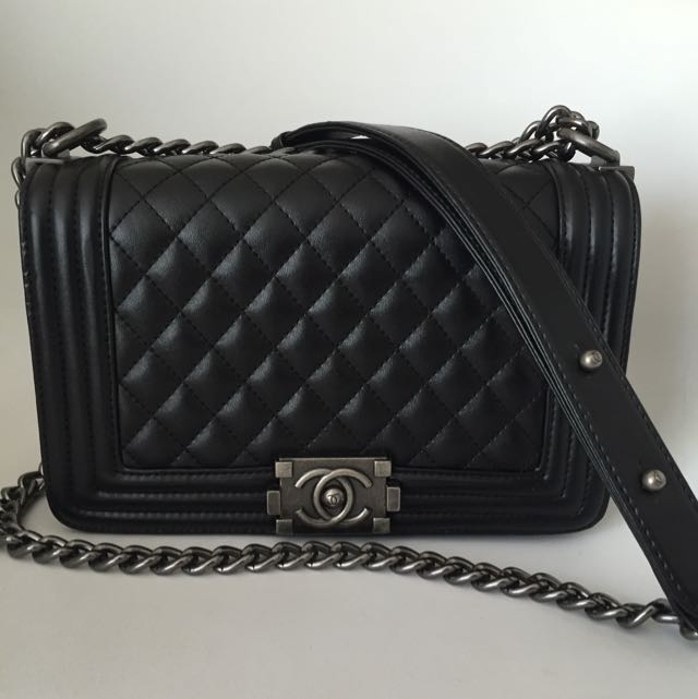 Chanel Boy Medium Black Caviar Gunmetal Hardware