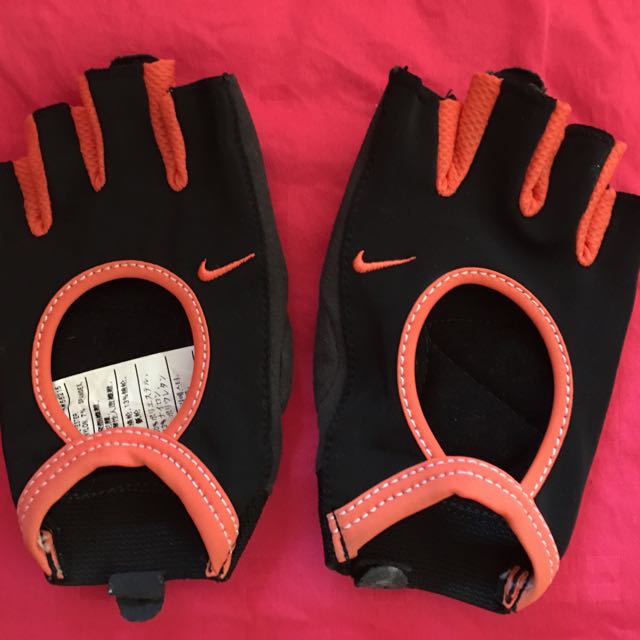 nike training gloves ladies