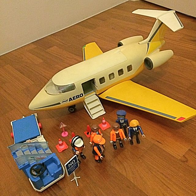playmobil aeroplane