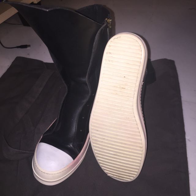 Ramones boots top